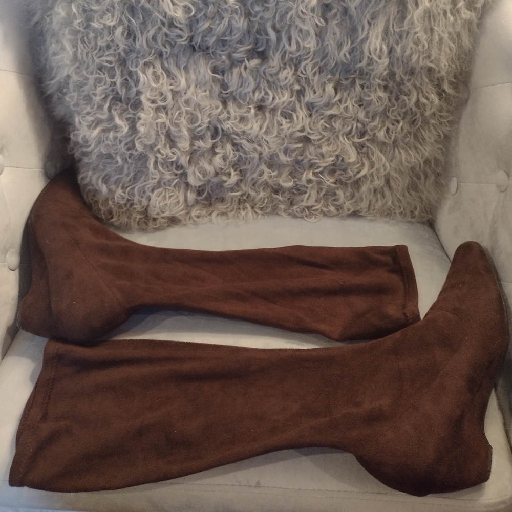Pazzo Size 9 dark brown stretch suede wedge boot